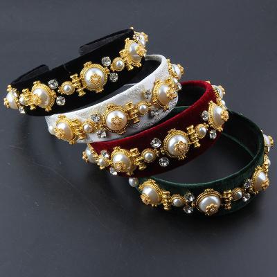 China NEW HEADBAND HEADDRESS fashion velvet large pearl personality inlaid rhinestone circle ladies street shot photo hair decoration female 96 for sale