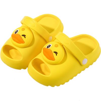 China Waterproof Children's Hole Shoes Summer Cartoon Casual Slippers Non Slip Soft Bottom Kid's Sandals for sale