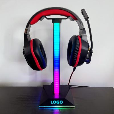 China Popular Amazon Earphone Bracket Product Display RGB Earphone Stand Earphone Holder Stand Headphone Luminous Stand Stand Accessories With USB Port for sale