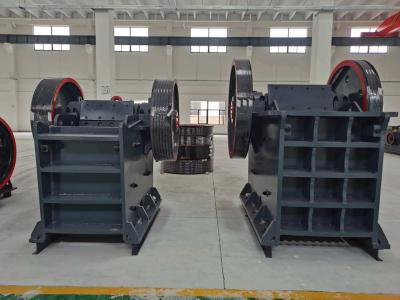 China Eerste kaakcrusher met riemconveyor vanaf de installatie onder technische begeleiding Te koop