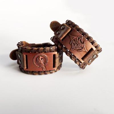 China European Style Vintage High Quality Customizable Pattern Unique Luxury Genuine Leather Viking Leather Men's Bracelet and American for sale