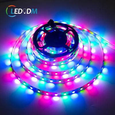 China Indoor& Outdoor Decoration 12V Magic Led Strip Light WS2815B IC 5050 60leds/m Individual Accessible Dream Color RGB Led Strip Light Digital for sale