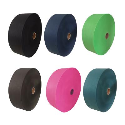 中国 High quality waterproof color non woven 25 gsm nonwoven fabric roll for lining 販売のため