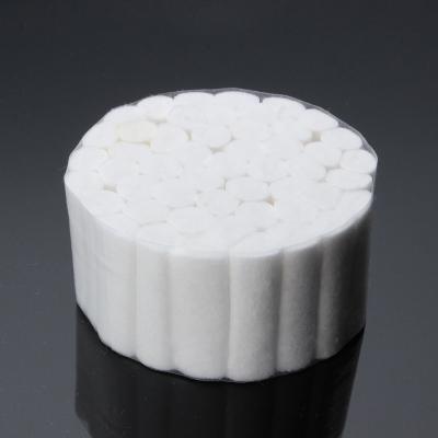 China Oral Dental Cotton Roll , Medical Cotton Roll Exceptional Spongy Function for sale