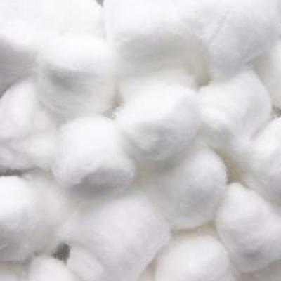 China Consumable Small Cotton Balls , Soft Cotton Balls Natural Materials Degreasing for sale