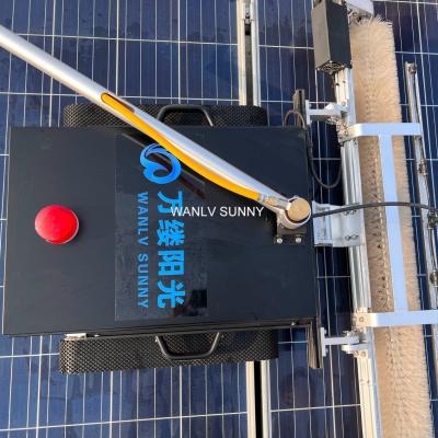 China Los rastreadores de caucho de lavado en frío obtienen la máquina de limpieza solar semiautomática con cepillo de nylon en venta