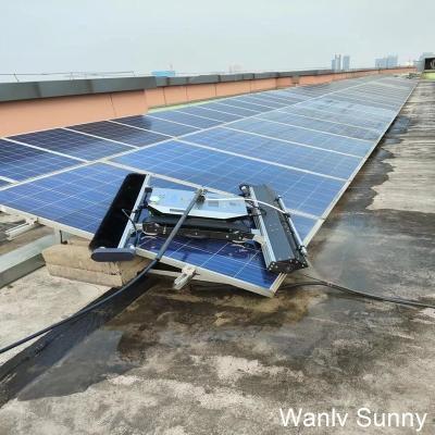 China 24V de tensión de funcionamiento de los paneles solares de limpieza de robot estilo de rastreador en venta