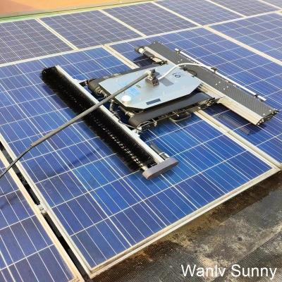 China Robot de limpieza de paneles solares con batería de litio de bomba de alta presión en venta