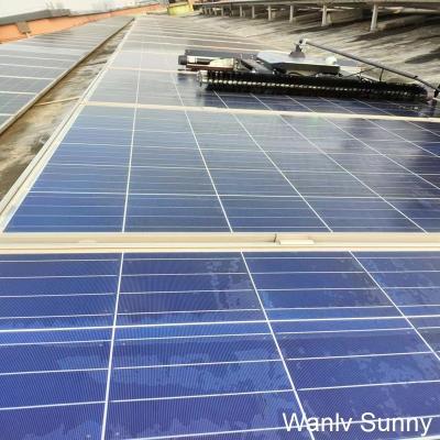 China Robô de limpeza de painéis solares controlados por PLC para limpeza de plantas fotovoltaicas de 500*600 mm à venda