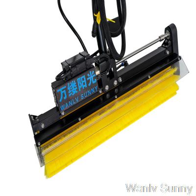 China Physical Cleaning Solar Panel Brush with Dual- Rotatory Telescopic Rod and Water Spray for sale