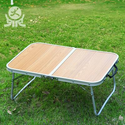 China Small low coffee table portable metal folding tea table for outdoor for sale