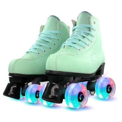 China EVA Fashion Style Adjustable Comfortable 4 Wheels Outdoor Adult Quad Roller Skates for sale