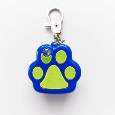 China Padded 2021 New Fashion Reflective Blue Paw Flashing Pet Tag High Quality Waterproof Blue Pet Safety Lights for sale