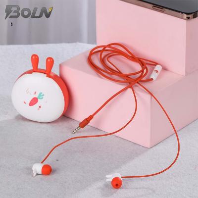 China Cute Appearance 3.5mm Wired Earphone Original Portable In-Ear Sport Wired Earphone With MIC for sale