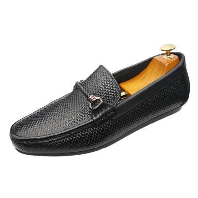 China Men's Moccasin Workout Slip On Shoes Anti-slippery Scare Leather Breathable Loafers for sale