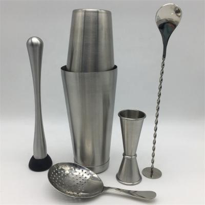 China Bartender 28/20oz Stainless Steel Boston Shaker Jigger Strainer Muddler Spoon Viable Cocktail Weighted Set for sale