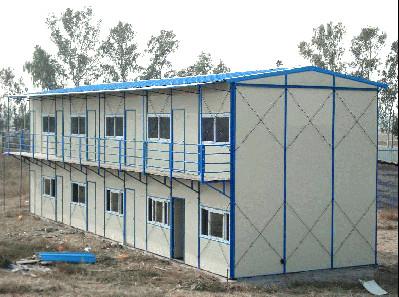 China Tipo casa prefabricada modular del panel de bocadillo K del campo de trabajos forzados en venta