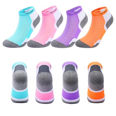 China Antibacterial Professional Sport Bumps Away Cycling Towel Sock Breathable Cycling Sock Anti Basketball Hockey Bottom Outdoor Men Women for sale