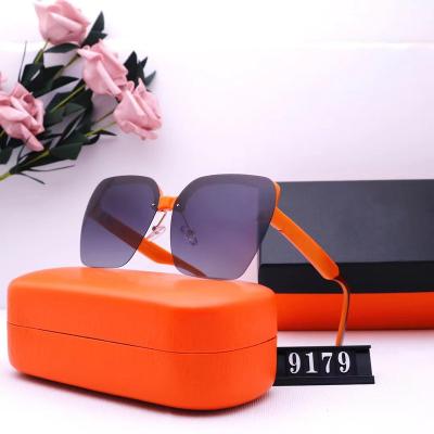 China Fahion 9719 Manufacturers Sell Designer Sunglasses Famous Brands Weekly Specials For Men And Women Brand Sunglassestrade Luxury Price for sale