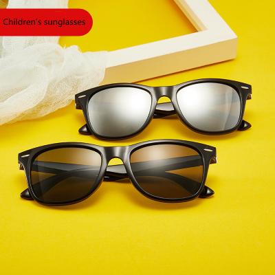 China New fashion fashion children's rice nail sunglasses, classic trend children's sunglasses, men's retro sunglasses for sale