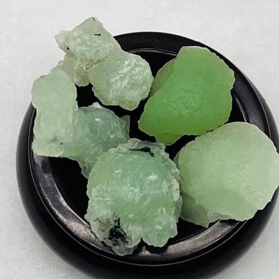 China Wholesale Natural Green Prehnite Crystal Cluster Decorative Ornaments From China Grape Stone Ore for sale