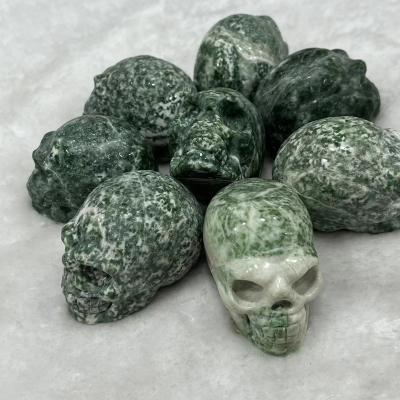 China High Quality Natural Stone Mini Skulls Crystal Small Skulls Mixed Gemstone From China for sale