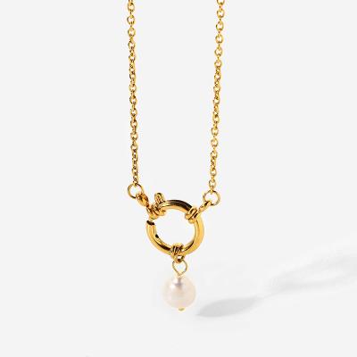 China Long Color Keeping 18k Gold Plated Stainless Steel Jewelry Round Circle Freshwater Pearl Pendant Necklace for sale