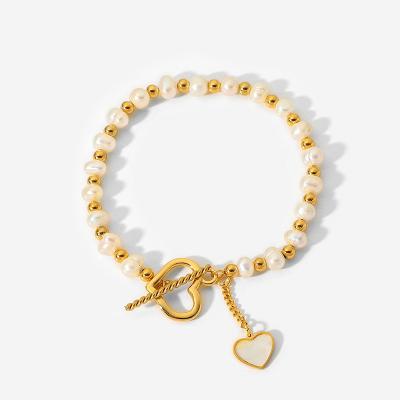 China Non-fading 18K Gold Plated Stainless Steel Jewelry Freshwater Pearl Beads Love Heart Bracelet For Women for sale