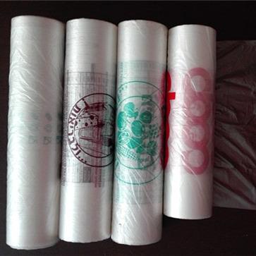 China Safety Clear Food Packaging Plastic Bag On Roll for sale