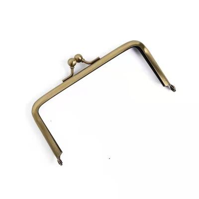 China Newest 10*5cm Metal Frame Evening Factory Price Bag Clutch Purse Brass Kiss Frame for sale