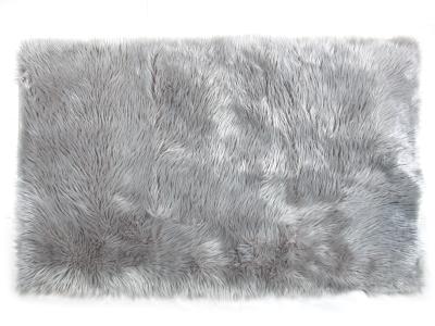 China Gray Colour Polyester Area Rugs / Faux Sheepskin Area Rug en venta