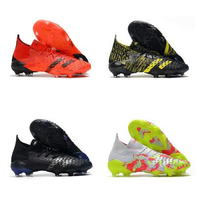 China Fashion\Comfortable\Durable Soccer Boots Factory Futsal Shoes Mens Socks Football Boots Men Outdoor Sport Soccer Sneakers Man botas futbol for sale