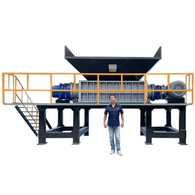 China Crush Function Waste Tire Shredder and 9CrSi/D2/SKD-11 Blades Material Tyre Crusher for sale