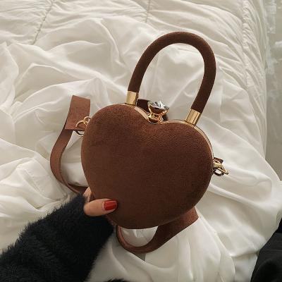 China Fashion Heart Handbags Women Handbags Ladies Shoulder Purses and Velvet Handbags for Women Luxury for sale