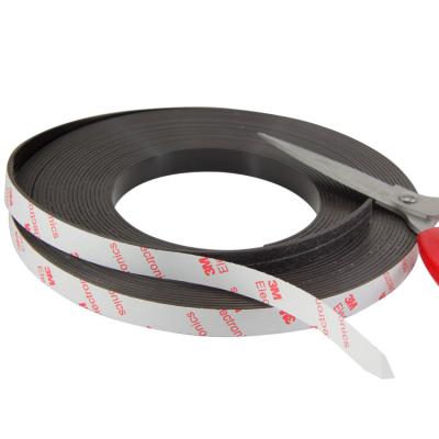 China Motorcycle Magnet Rubber Magnetic Strip Roll Magnet With Strong Adhesive Tape for sale