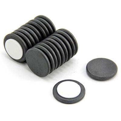 China Magnet D20mm Industrial Ferrite Magnetic Disc With Adhesive Strong Sticky Magnets With Adhesive Backing for sale