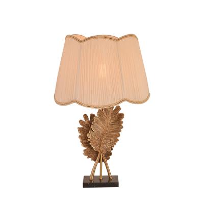 China New Design Modern Aluminum Decorative Fabric Lampshade Marble Base Table Lamp for sale