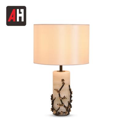 China New Product Modern White Color Jade Fabric Lampshade E27 Bulb Base Table Light for sale