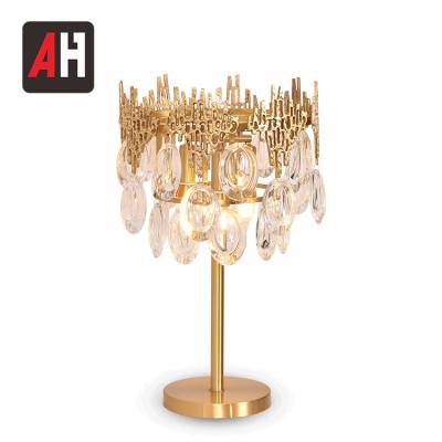 China Modern Luxury Modern Hotel Decoration Crystal Pendant G9 Table Lamp for sale