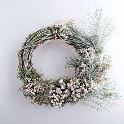 China Beautiful Colorful Garland For All Season Pine Needle White Bean Vine Modern Green Ring Christmas Garland for sale