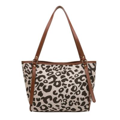 China Tote Bag Leopard Print Large Capacity Simple Exquisite Soft Custom Made Shoulder Bag for sale