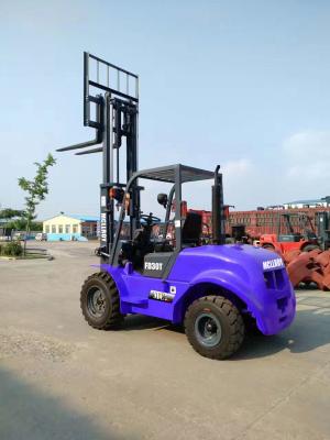 China Heavy-Duty Diesel Four-Wheel Drive Forklift Truck Tire Type Air / Solid zu verkaufen