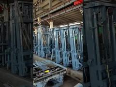 Warehouse Forklift 4 Wheel Drive , FD40 4000KG Diesel Forklift 21km / Hour