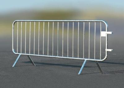 China Road Safety Crowd Barrier Control Temporary Mesh Fence 25mm Round Pipe Frame for sale