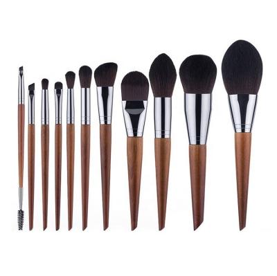 China Angular Blush FYD Brush Factory Direct Supply Customized Professional Synthetic Hair Wood Handle Makeup Brush Set for sale