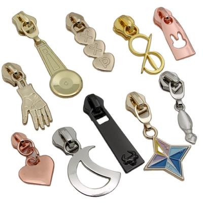 China Other Custom Zipper Pull Creative Pattern Zipper Puller Gold Nickel / Rose Gold / Gunmetal Zipper Slider For Bags for sale