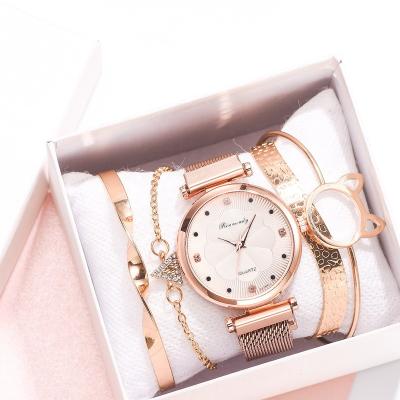 China FASHIONABLE Bracelet Set Women's Watch Bracelet Set FASHIONABLE Simple Alloy Mesh Quartz Watch Ladies Watch and Bracelet Set for sale