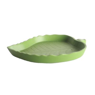 China Sustainable New Design Small Big Green Leaf Shape Plastic Food Bowl Reptile Feeding Dish for sale