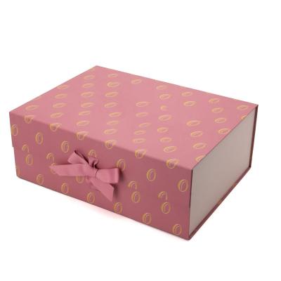 China Recyclable Customized Big Eyelash Rectangle Magnet Packaging Gift Box for sale