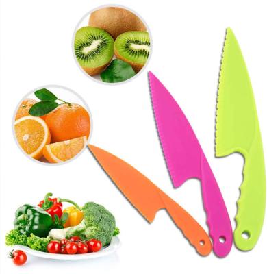 China Nylon Knives Chef's Plastic Cutting Board Include Square Retractable Smooth Knife, Children's Safe Cooking For Fruit Knife, Kids Plastic Knife for sale